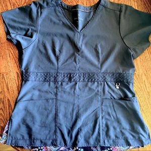 Vera Bradley scrub top